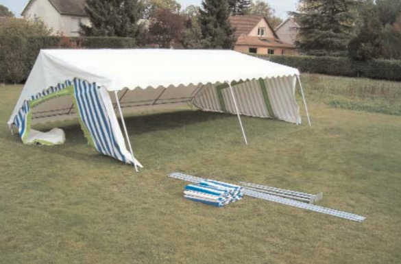 Installation des pignons et des rideaux de la tente de réception solide 5x12 m