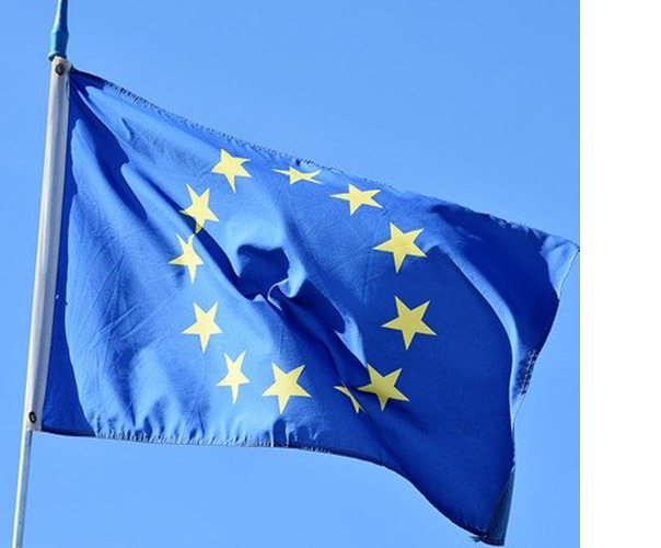 drapeau européenalign=left>